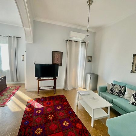אתונה A Litte Taste Of Home Guest House מראה חיצוני תמונה