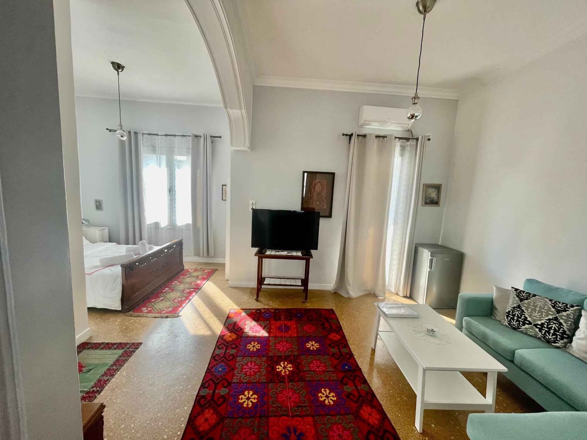 אתונה A Litte Taste Of Home Guest House מראה חיצוני תמונה
