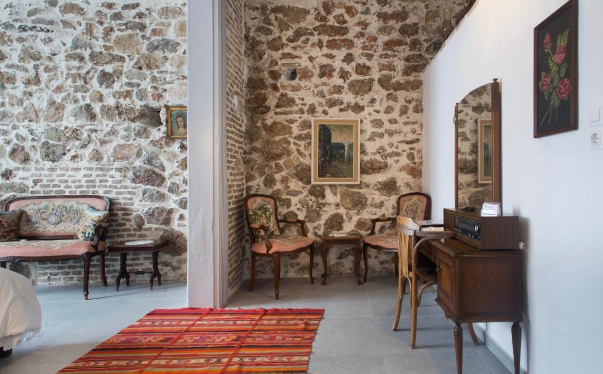 אתונה A Litte Taste Of Home Guest House מראה חיצוני תמונה